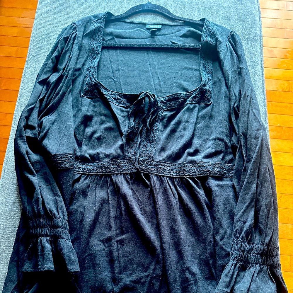 Torrid Women's Black Tunic Top Size 3